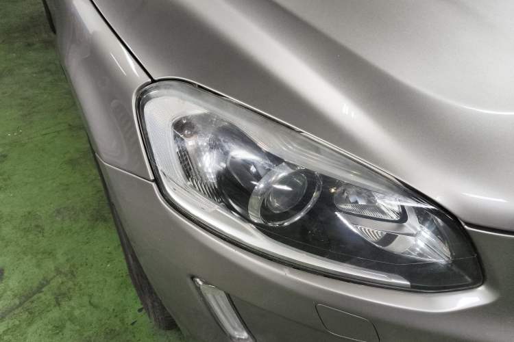 Used Volvo XC60 2014 T5 Zhiya Edition Right Front Headlight