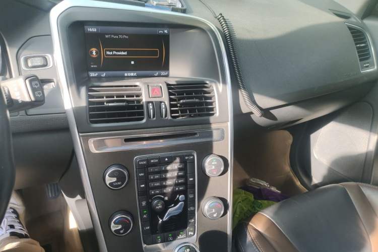 Used Volvo XC60 2014 Restyled T5 Zhiya Edition Audio And AC Panel