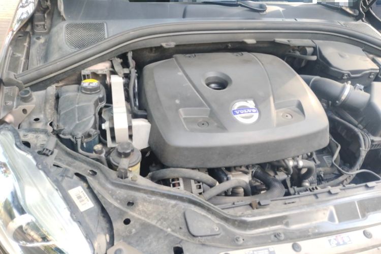 Used Volvo XC60 2014 Restyled T5 Zhiya Edition Engine Bay Right