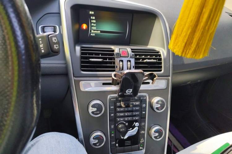 Used Volvo XC60 2014 T6 Zhiyi Edition Audio And AC Panel