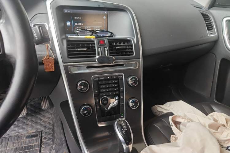 Used Volvo XC60 2014 T5 Zhiyi Edition Audio And AC Panel