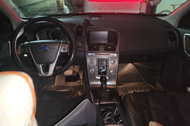 Used Volvo XC60 2014 Facelift T5 Zhiyi Edition Center Console