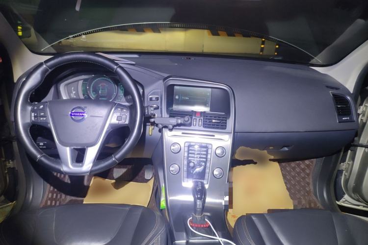 Used Volvo XC60 2014 T5 Zhiya Edition Center Console