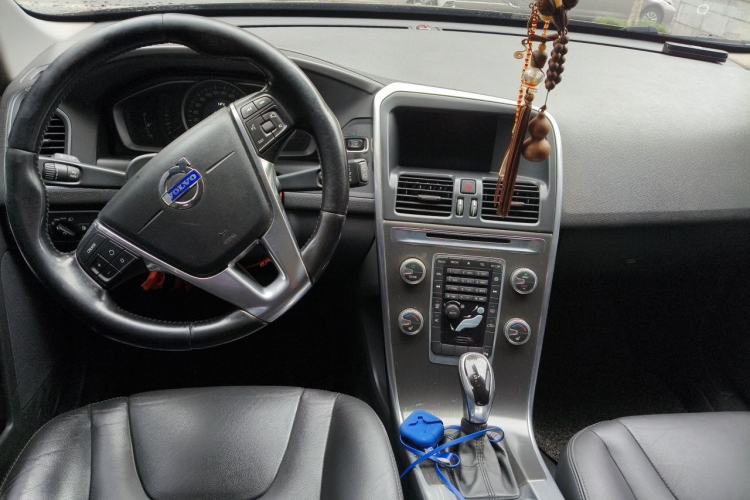 Used Volvo XC60 2014 T5 Zhiyi Edition Center Console