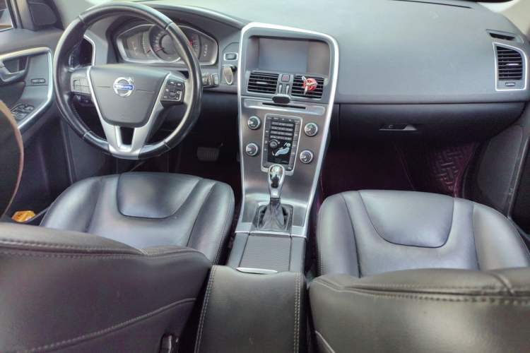 Used Volvo XC60 2014 T5 Zhiyi Edition Center Console