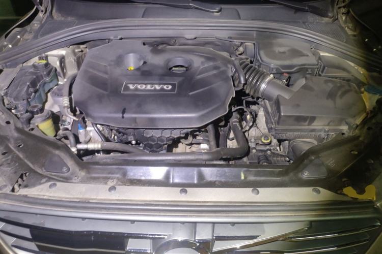 Used Volvo XC60 2014 T5 Zhiya Edition Engine Bay