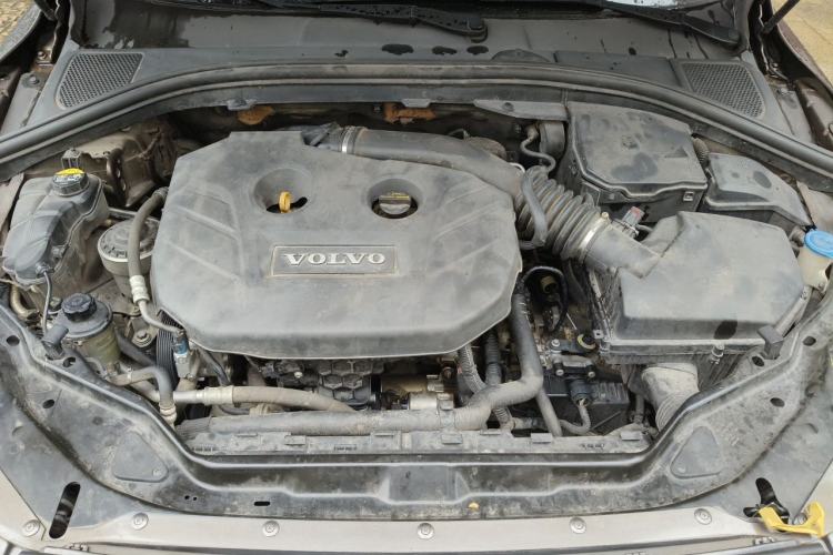 Used Volvo XC60 2014 T5 Zhiyi Edition Engine Bay