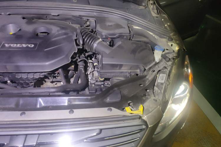 Used Volvo XC60 2014 T5 Zhiya Edition Engine Bay Left