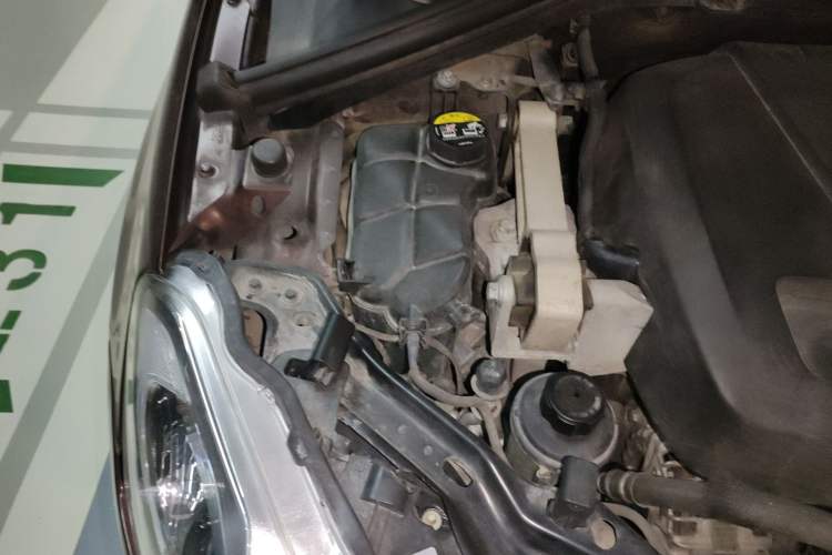 Used Volvo XC60 2014 Restyled T5 Zhiya Edition Engine Bay Right