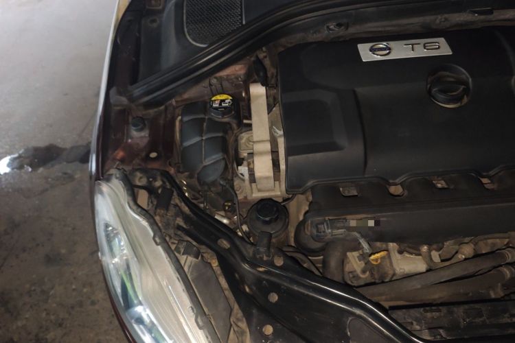 Used Volvo XC60 2014 T6 Zhiyi Edition Engine Bay Right
