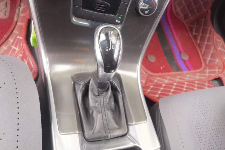 Used Volvo XC60 2014 T5 Zhiyi Edition Gear Lever