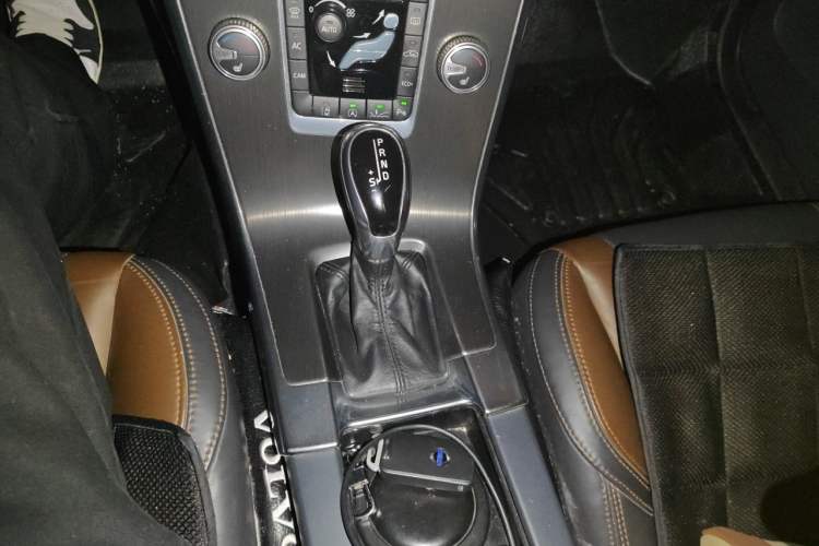 Used Volvo XC60 2014 Facelift T5 Zhiyi Edition Gear Lever