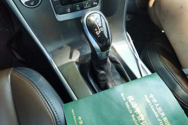 Used Volvo XC60 2014 Restyled T5 Zhiya Edition Gear Lever