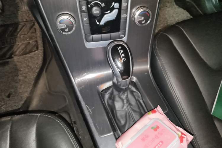 Used Volvo XC60 2014 T5 Zhiyi Edition Gear Lever