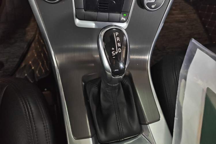 Used Volvo XC60 2014 T5 Zhiyi Edition Gear Lever