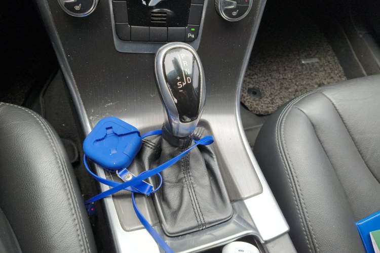 Used Volvo XC60 2014 T5 Zhiyi Edition Gear Lever