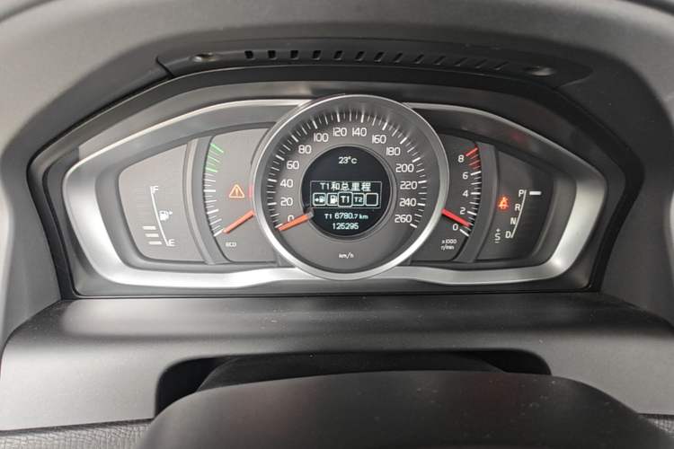 Used Volvo XC60 2014 T5 Zhiyi Edition Instrument Cluster