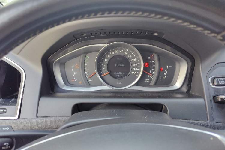 Used Volvo XC60 2014 T5 Zhiyi Edition Instrument Cluster