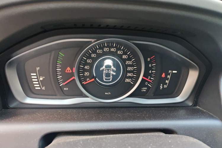 Used Volvo XC60 2014 T5 Zhiyi Edition Instrument Cluster