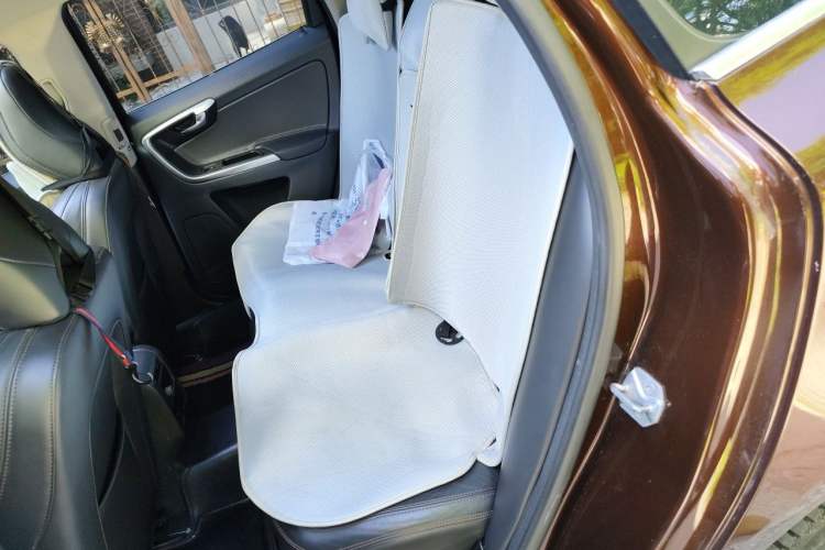 Used Volvo XC60 2014 T6 Zhiyi Edition Left Rear Seat