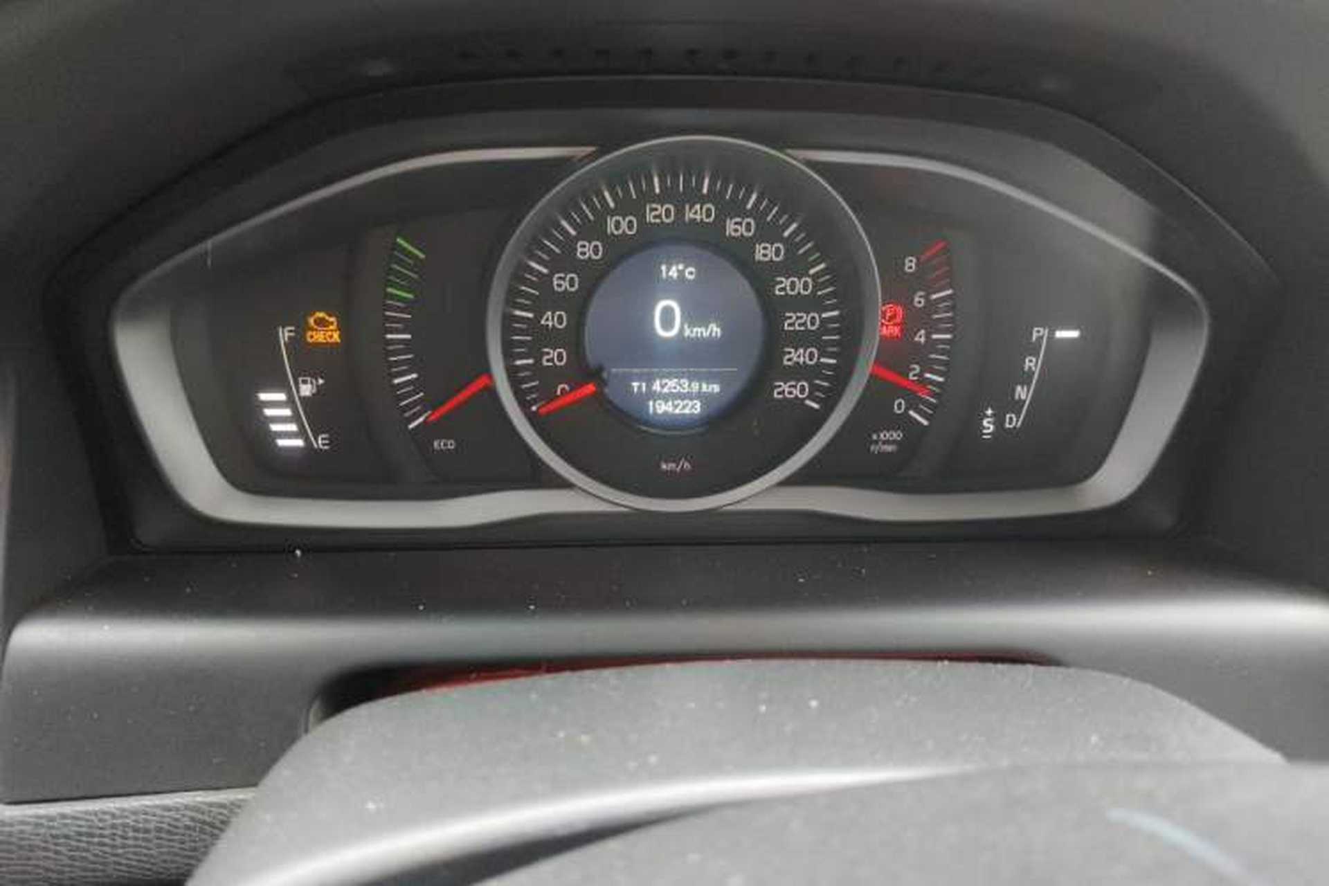 Used Volvo XC60 2014 T5 Zhiyi Edition Odometer Close Up