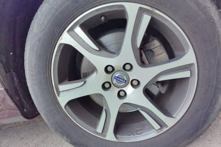 Used Volvo XC60 2014 T5 Zhiyi Edition Right Front Wheel Hub
