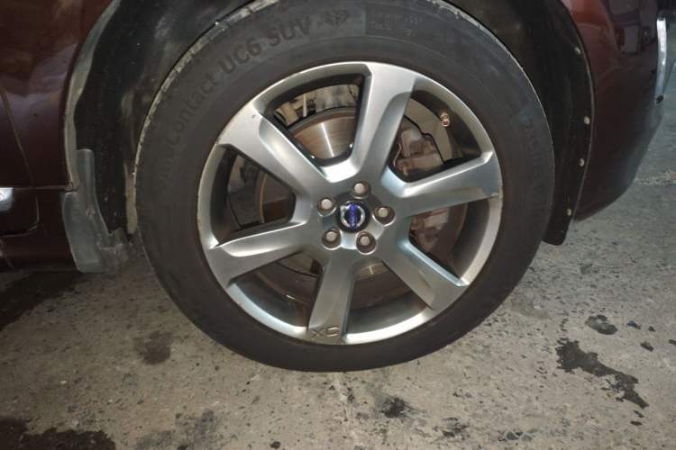 Used Volvo XC60 2014 T6 Zhiyi Edition Right Front Wheel Hub