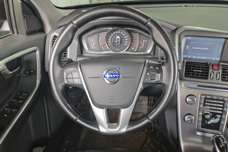 Used Volvo XC60 2014 T5 Zhiyi Edition Steering Wheel