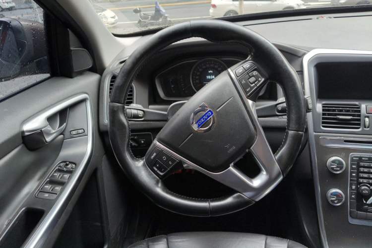 Used Volvo XC60 2014 T5 Zhiyi Edition Steering Wheel