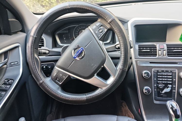 Used Volvo XC60 2014 T5 Zhiyi Edition Steering Wheel
