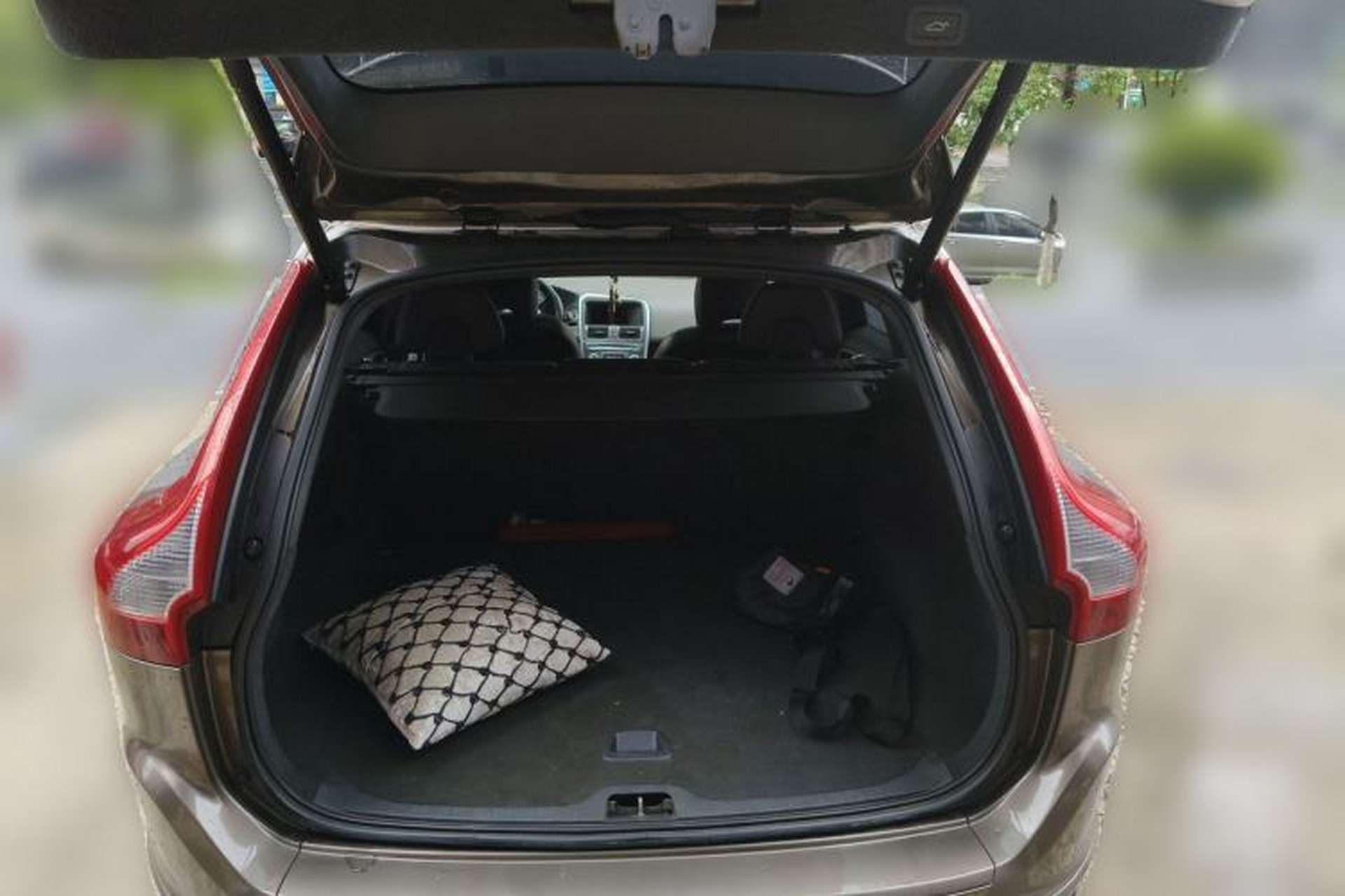 Used Volvo XC60 2014 T5 Zhiyi Edition Trunk