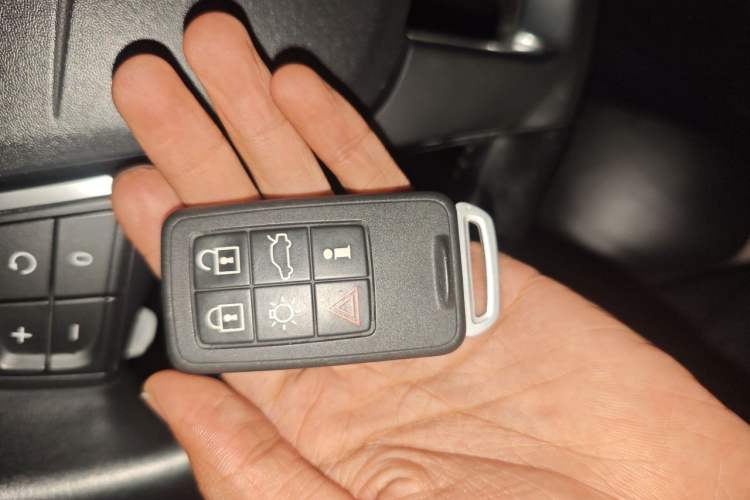 Used Volvo XC60 2014 T6 Zhiyi Edition Vehicle Key