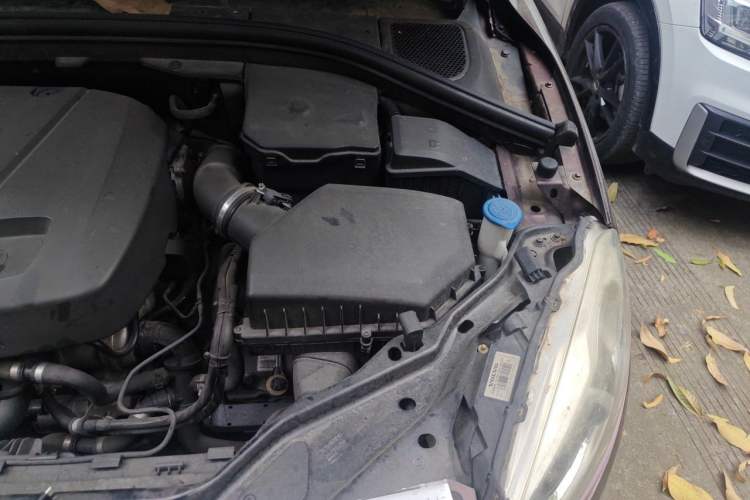 Used Volvo XC60 2014 Restyled T5 Zhiya Edition Engine Bay Left