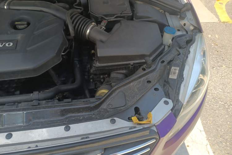 Used Volvo XC60 2014 T5 Zhiyi Edition Engine Bay Left