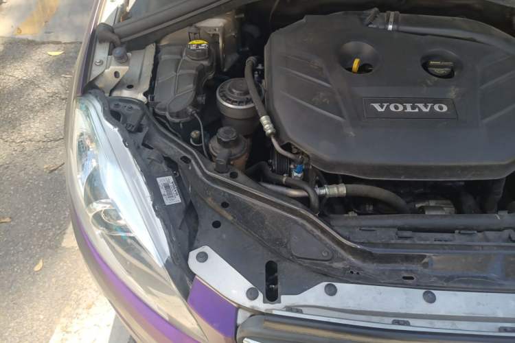 Used Volvo XC60 2014 T5 Zhiyi Edition Engine Bay Right