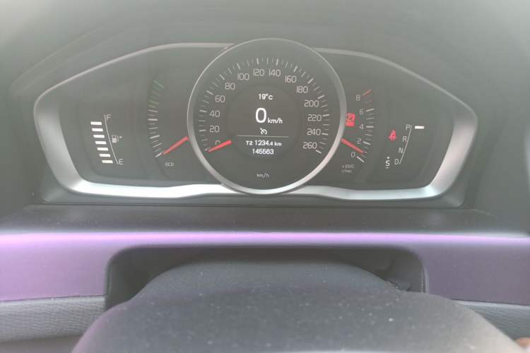 Used Volvo XC60 2014 T5 Zhiyi Edition Instrument Cluster