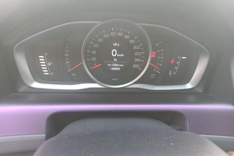 Used Volvo XC60 2014 T5 Zhiyi Edition Odometer Close Up