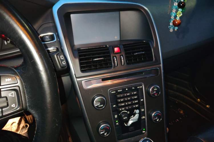 Used Volvo XC60 2014 T5 Zhiyi Edition Audio And AC Panel