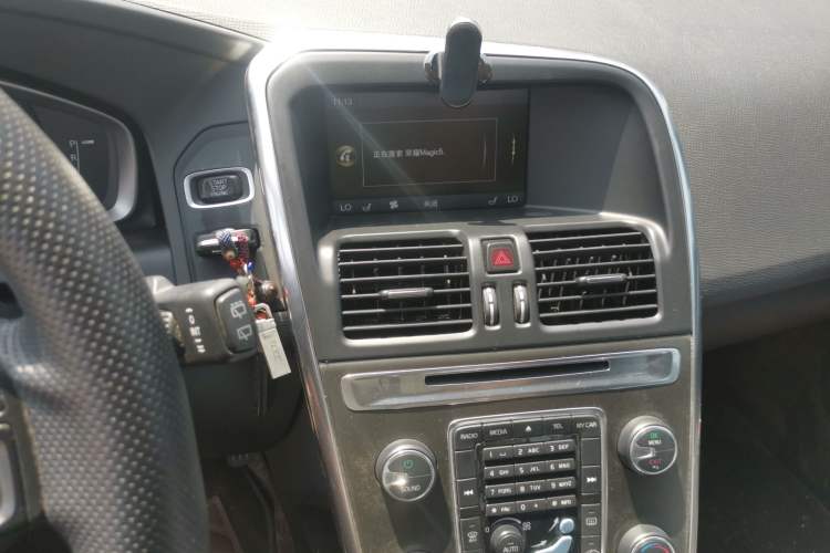 Used Volvo XC60 2014 T5 Zhiyi Edition Audio And AC Panel