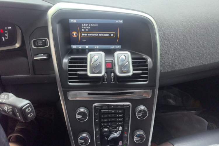 Used Volvo XC60 2014 T6 Zhiyi Edition Audio And AC Panel