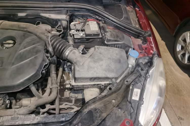 Used Volvo XC60 2014 T5 Zhiya Edition Engine Bay Left