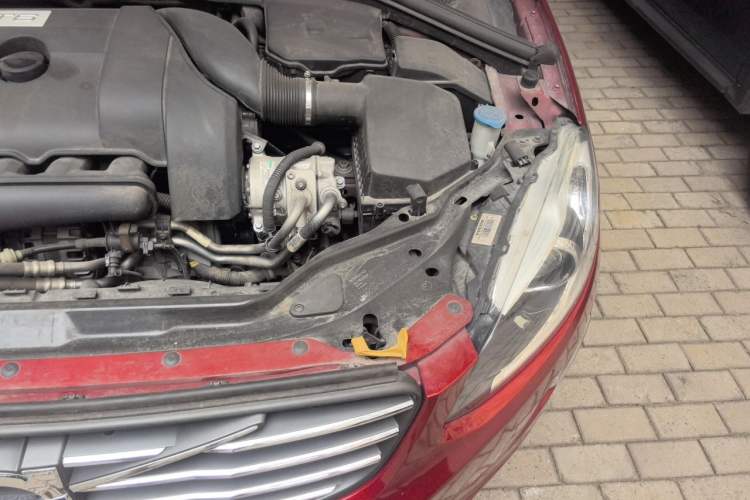 Used Volvo XC60 2014 T6 Zhiyi Edition Engine Bay Left