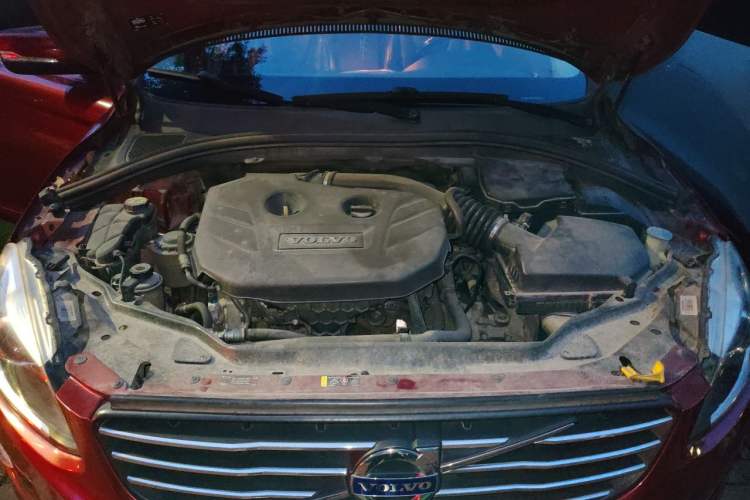Used Volvo XC60 2014 T5 Zhiyi Edition Engine Bay