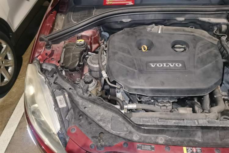 Used Volvo XC60 2014 T5 Zhiya Edition Engine Bay Right