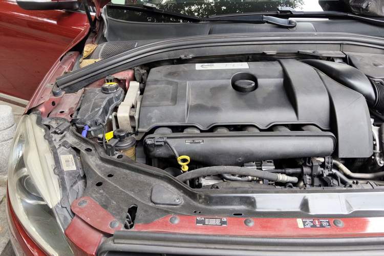Used Volvo XC60 2014 T6 Zhiyi Edition Engine Bay Right