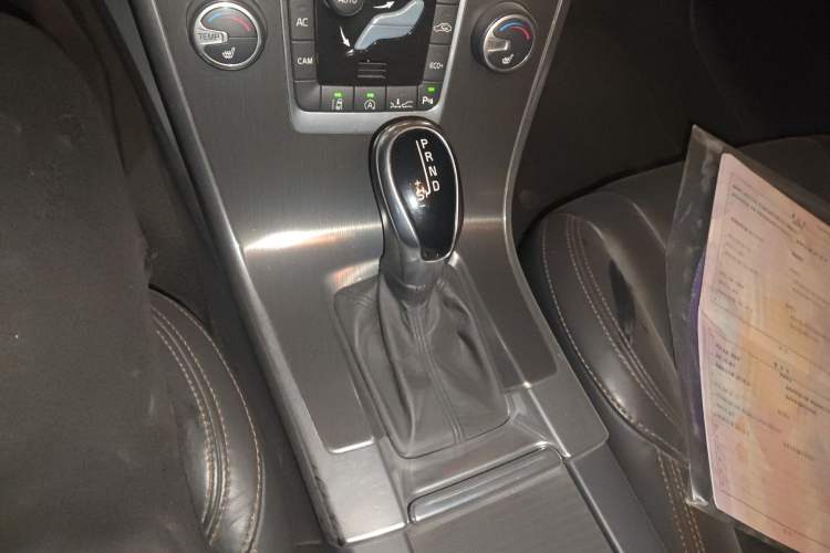 Used Volvo XC60 2014 Restyled T5 Zhiya Edition Gear Lever