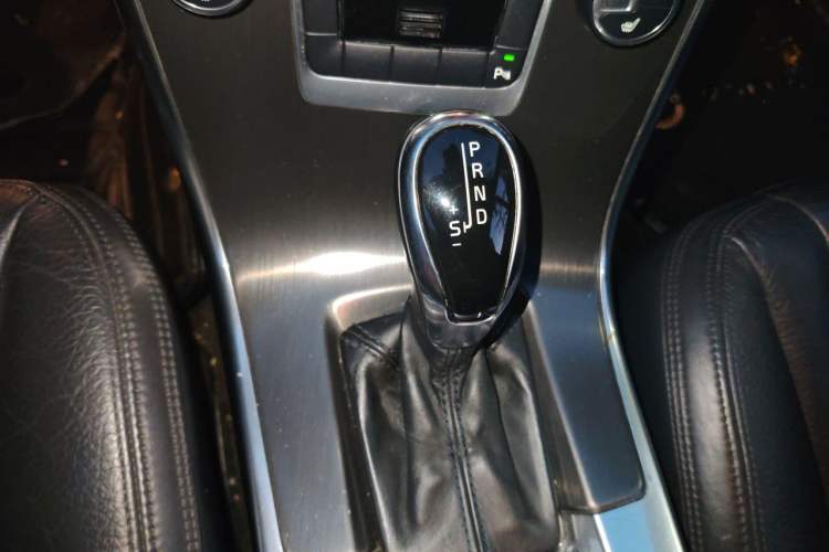 Used Volvo XC60 2014 T5 Zhiyi Edition Gear Lever