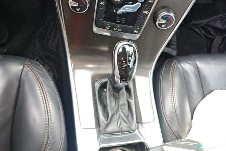 Used Volvo XC60 2014 T5 Zhiya Edition Gear Lever