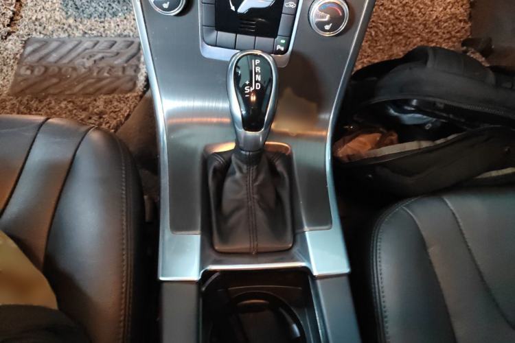 Used Volvo XC60 2014 T5 Zhiyi Edition Gear Lever