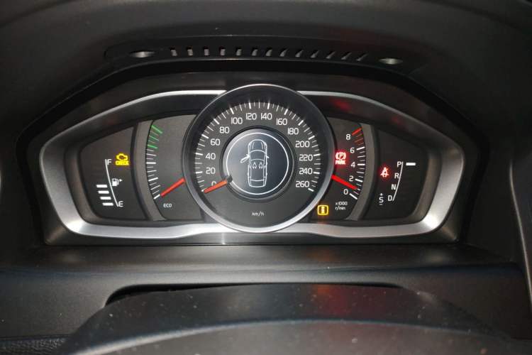 Used Volvo XC60 2014 T5 Zhiyi Edition Instrument Cluster